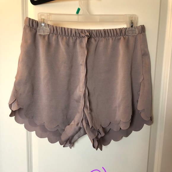 High waisted H&M flowy shorts - Picture 1 of 1